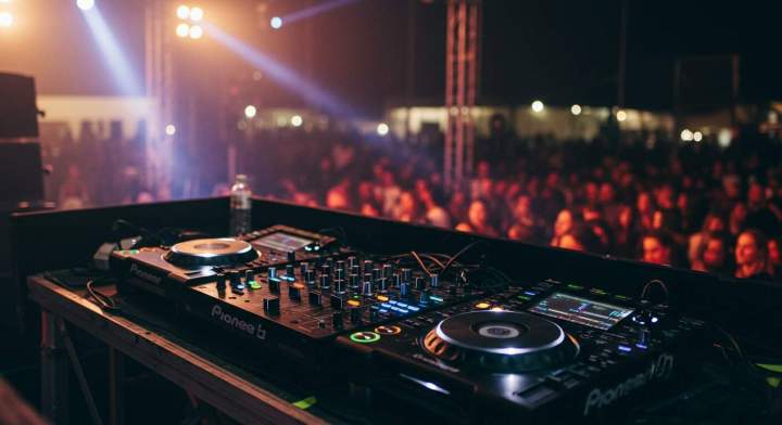 DJ Equipment 2